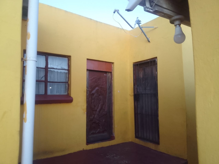 5 Bedroom Property for Sale in Mdantsane Nu 2 Eastern Cape
